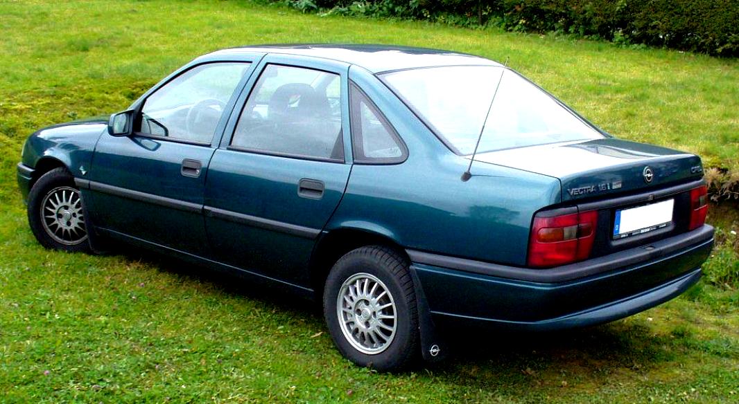 Opel Vectra Hatchback 1992 #13