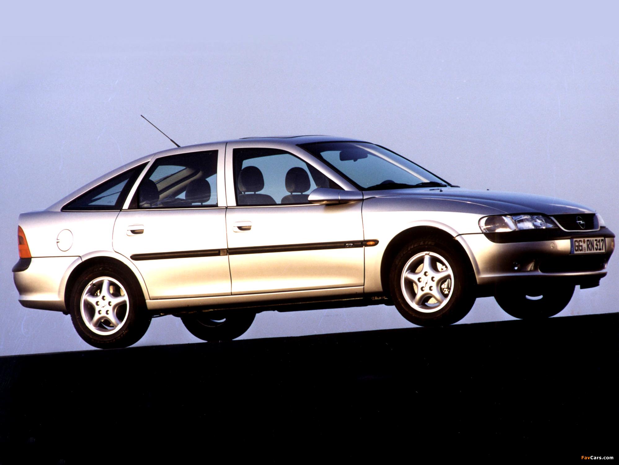 Opel Vectra Hatchback 1995 #10