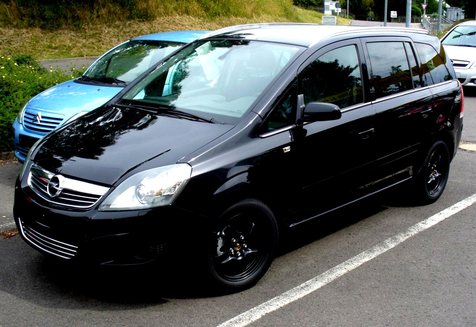 Opel Zafira 2008 #2