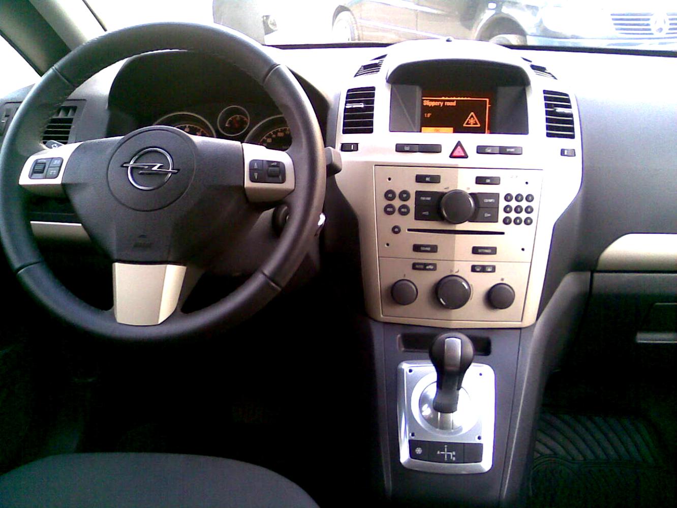 Opel Zafira 2008 #13