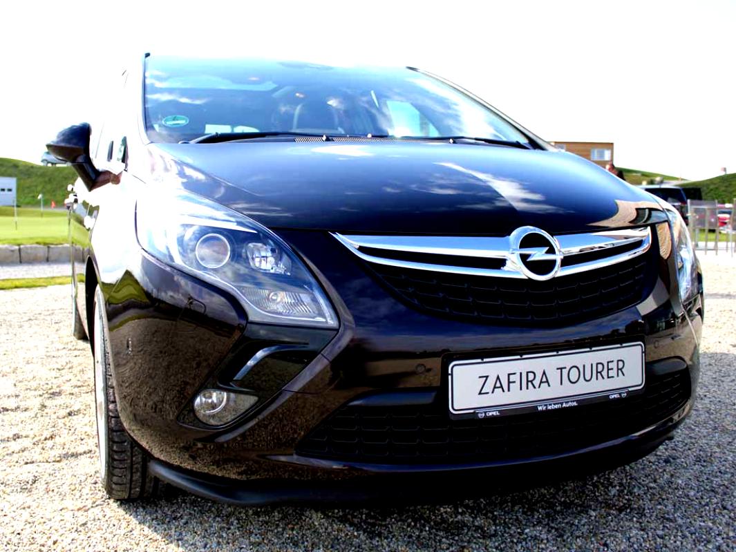 Opel Zafira Tourer 2011 #90