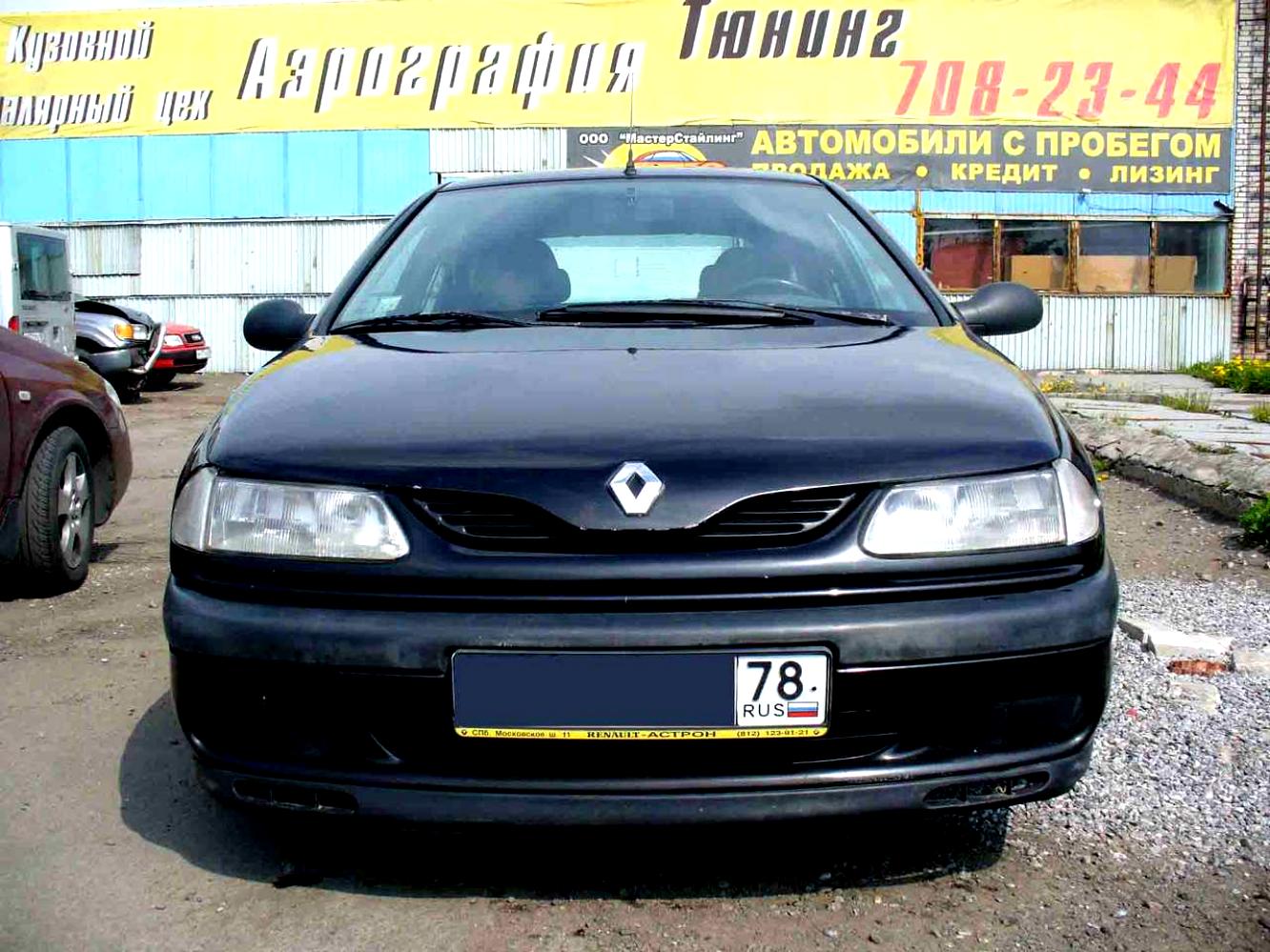 Renault Laguna Estate 1995 #21