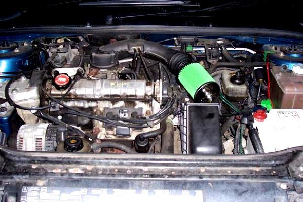 Renault Laguna Estate 1995 #52