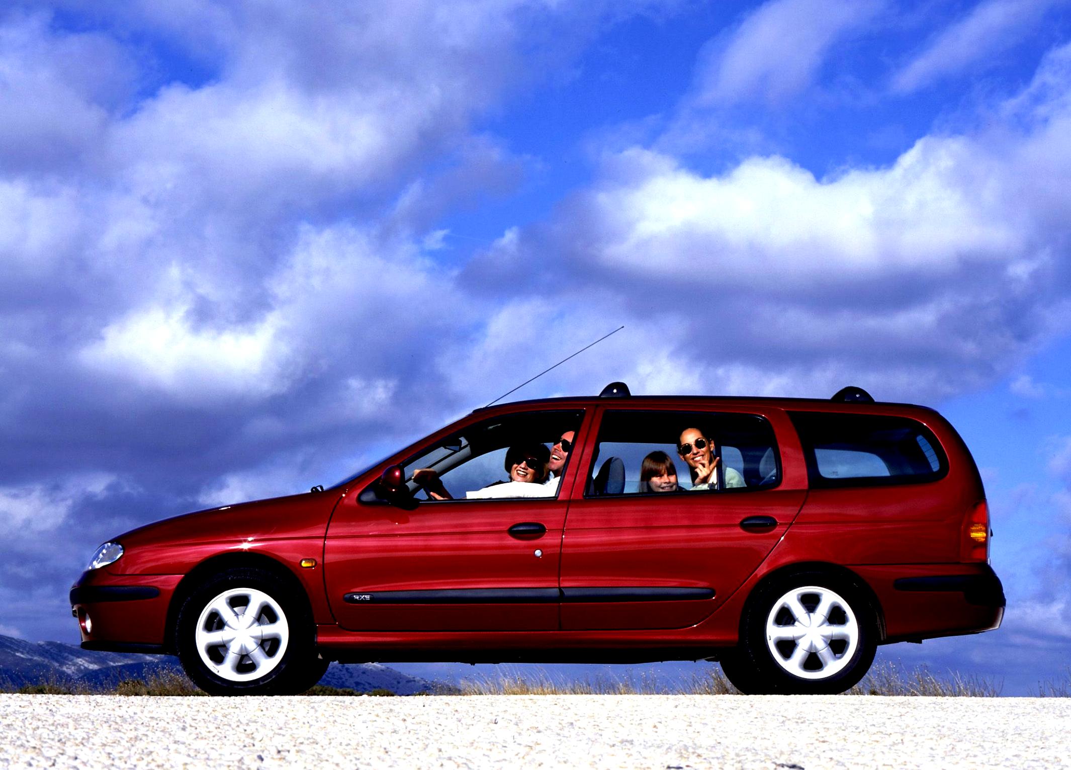Renault Megane Estate 1999 #1