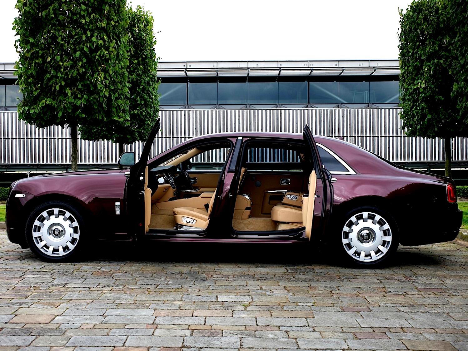 Rolls-Royce Ghost 2009 #96