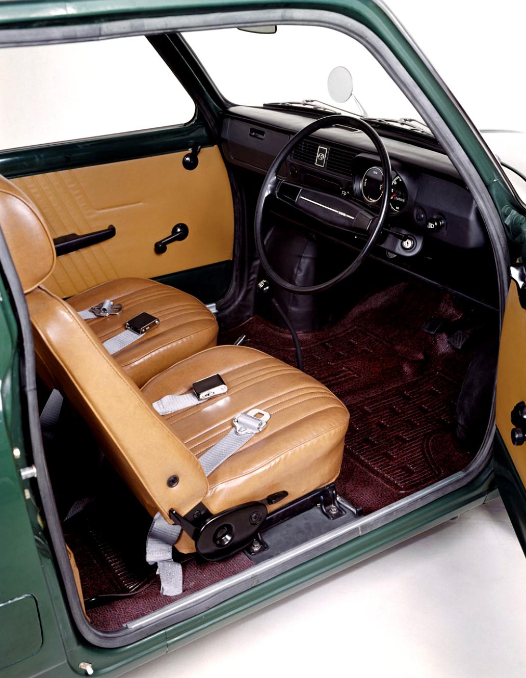 Subaru R-2 1969 #6