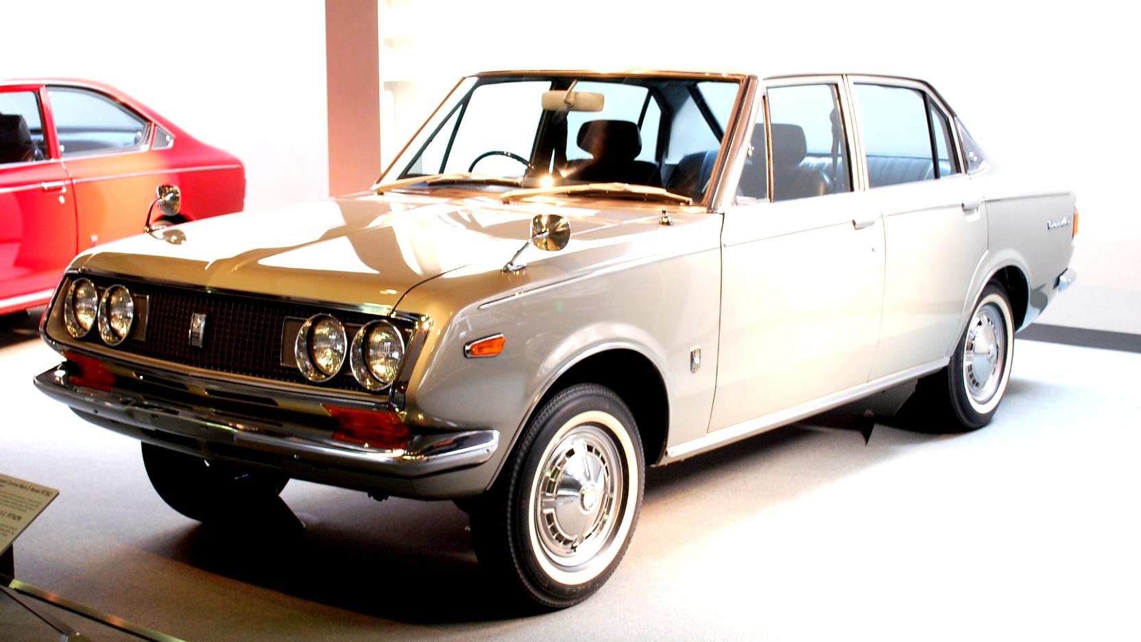 Первое поколение автомобилей. Toyota Mark 2 1968. Toyota Corona Mark II 1968. Тойота Corona Mark 2.