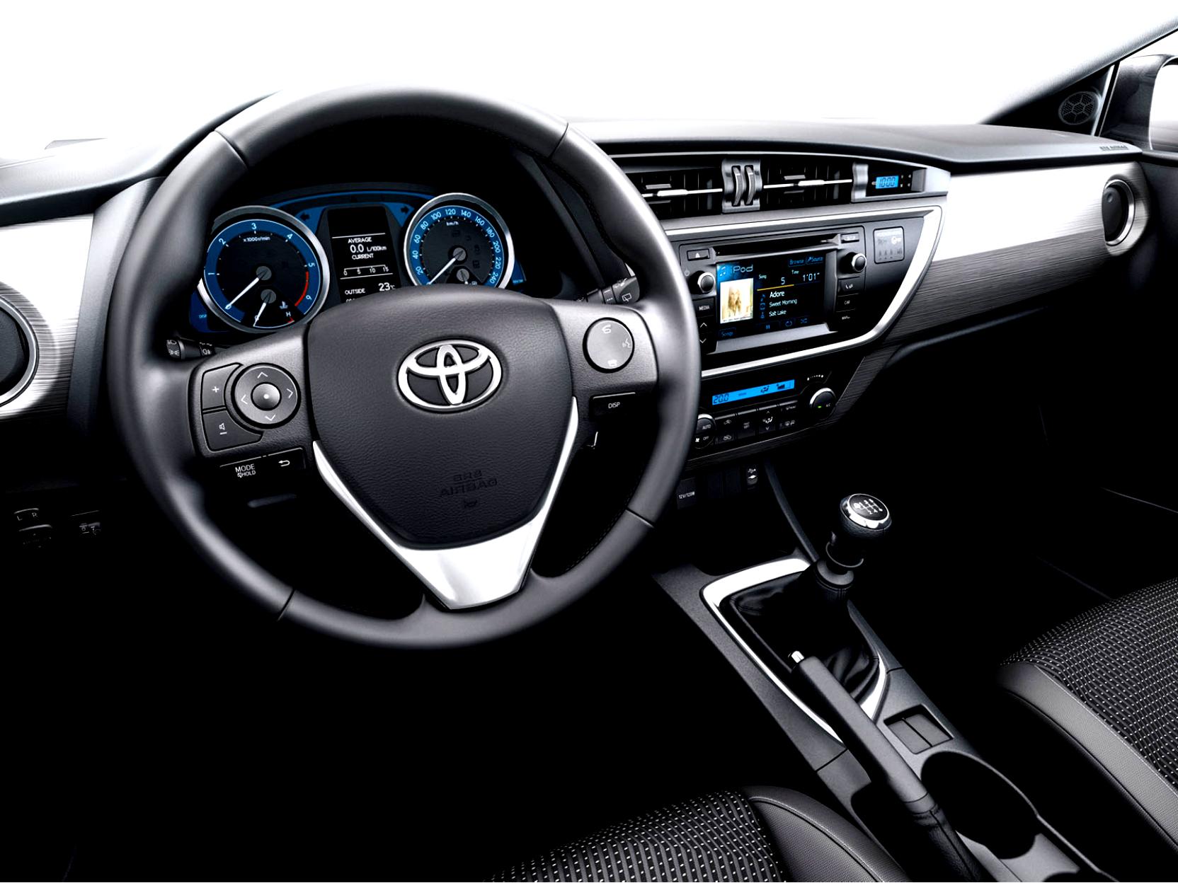 Toyota Auris 5 Doors 2013 #84