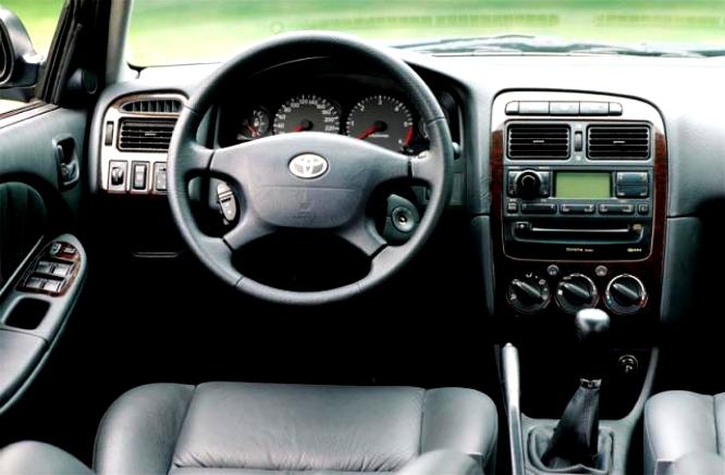 Toyota Avensis Liftback 1997 #6