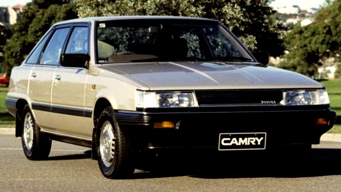 Toyota Camry 1983 #6