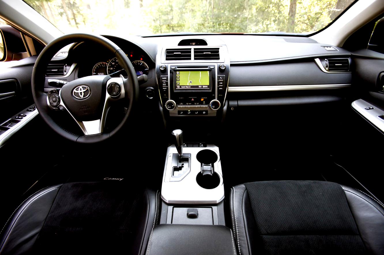 Toyota Camry 2011 #28
