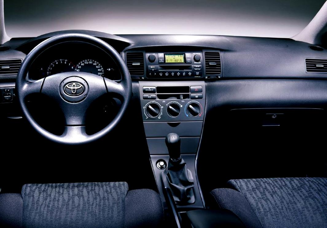 Toyota Corolla 3 Doors 2002 #2