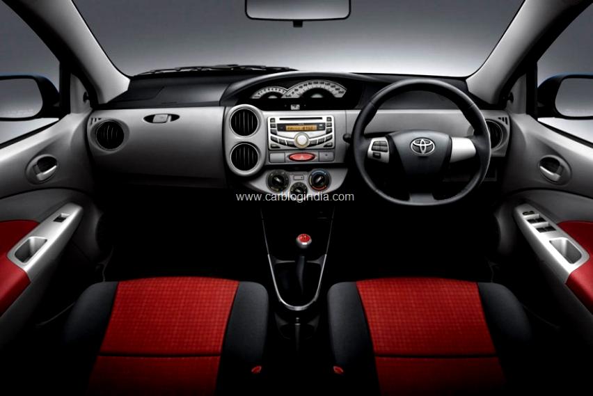 Toyota Etios Liva 2011 #1
