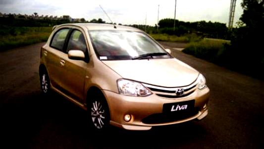 Toyota Etios Liva 2011 #15