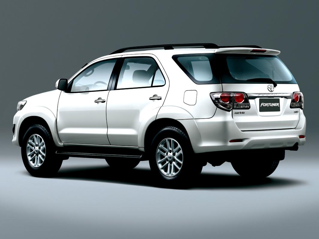 Toyota Fortuner 2011 #11