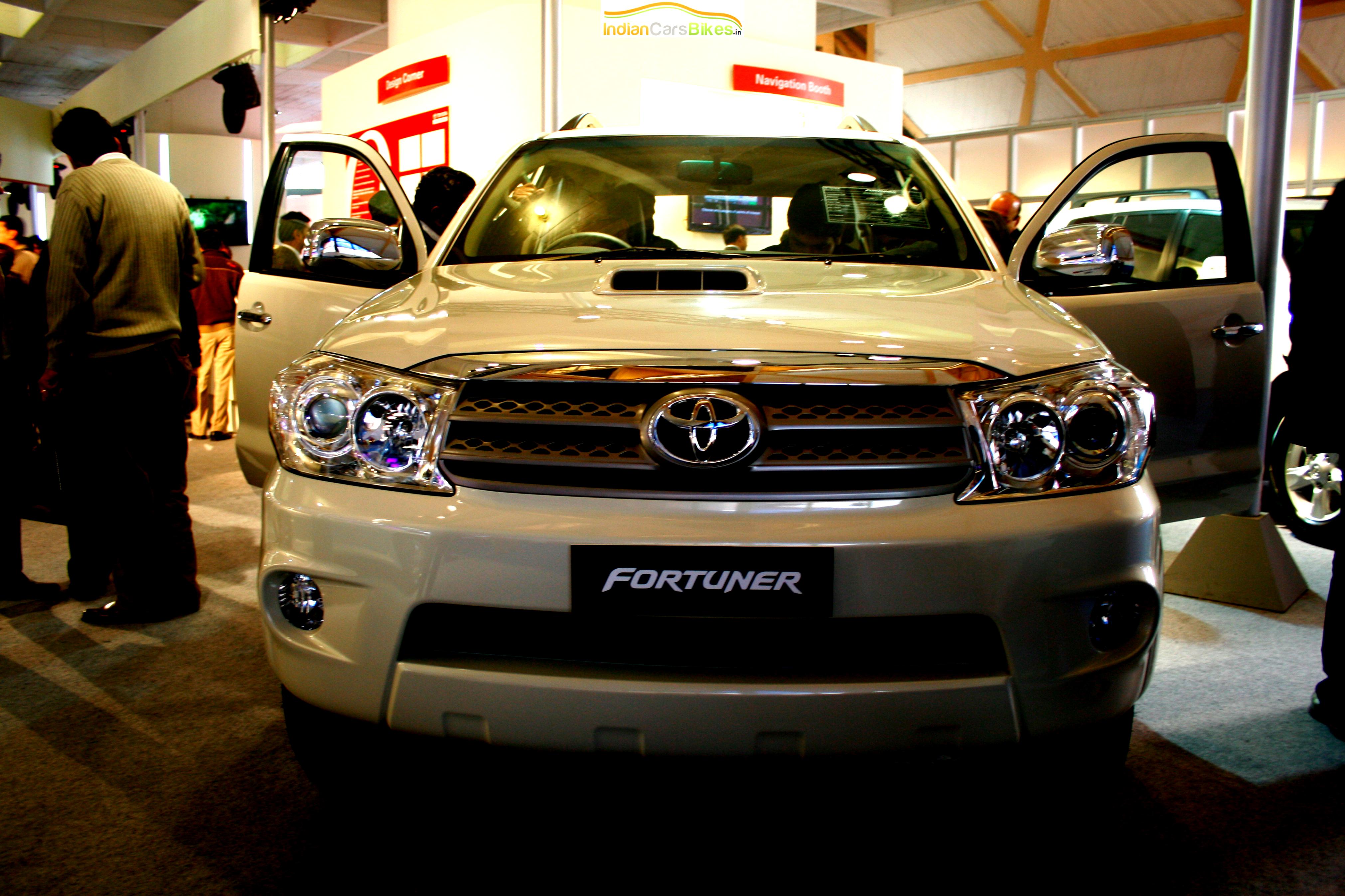 Toyota Fortuner 2011 #54