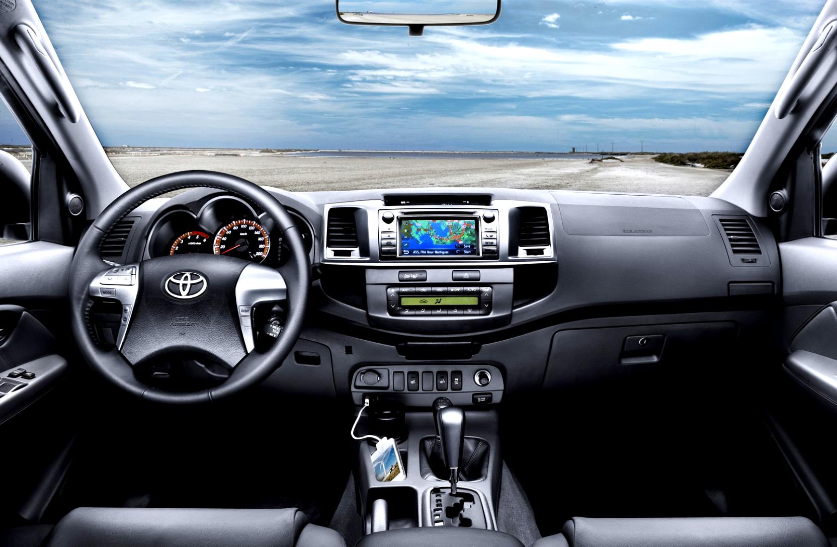 Toyota Hilux Double Cab 2011 #17