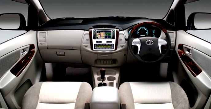 Toyota Innova 2011 #8