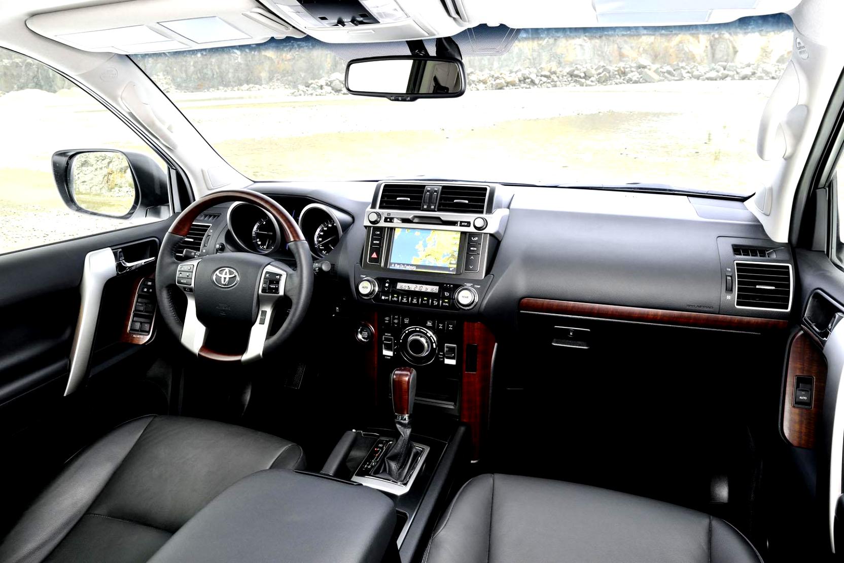 Toyota Land Cruiser 150 5 Doors 2013 #70