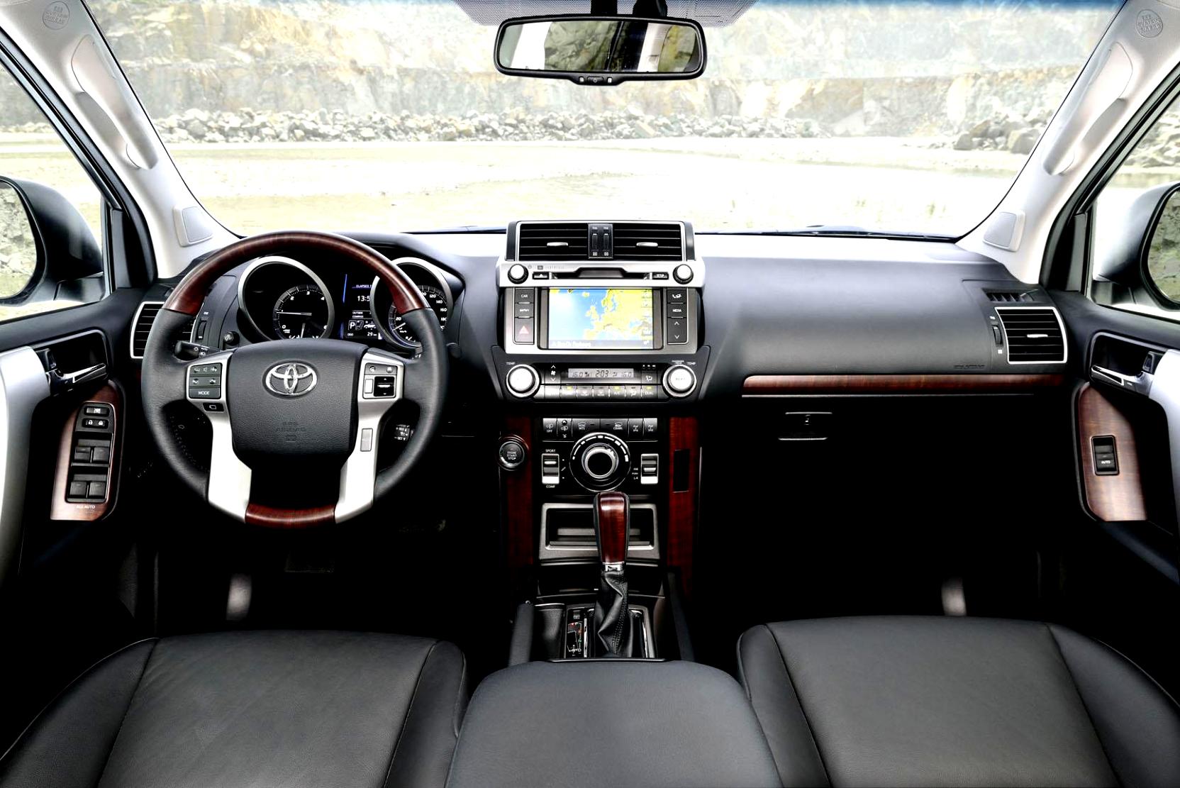 Toyota Land Cruiser 150 5 Doors 2013 #79
