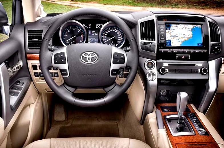 Toyota Land Cruiser 200 / V8 2007 #9
