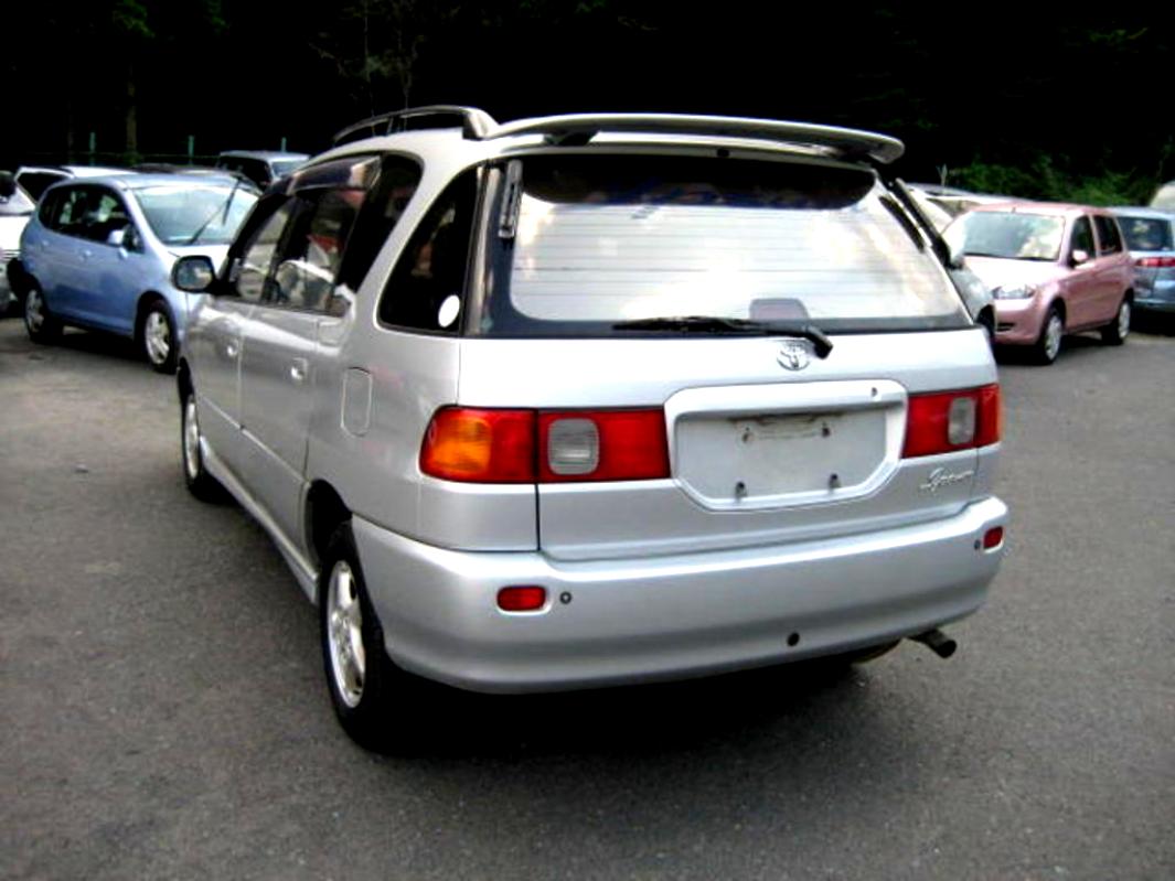 Toyota Picnic 1996 #44