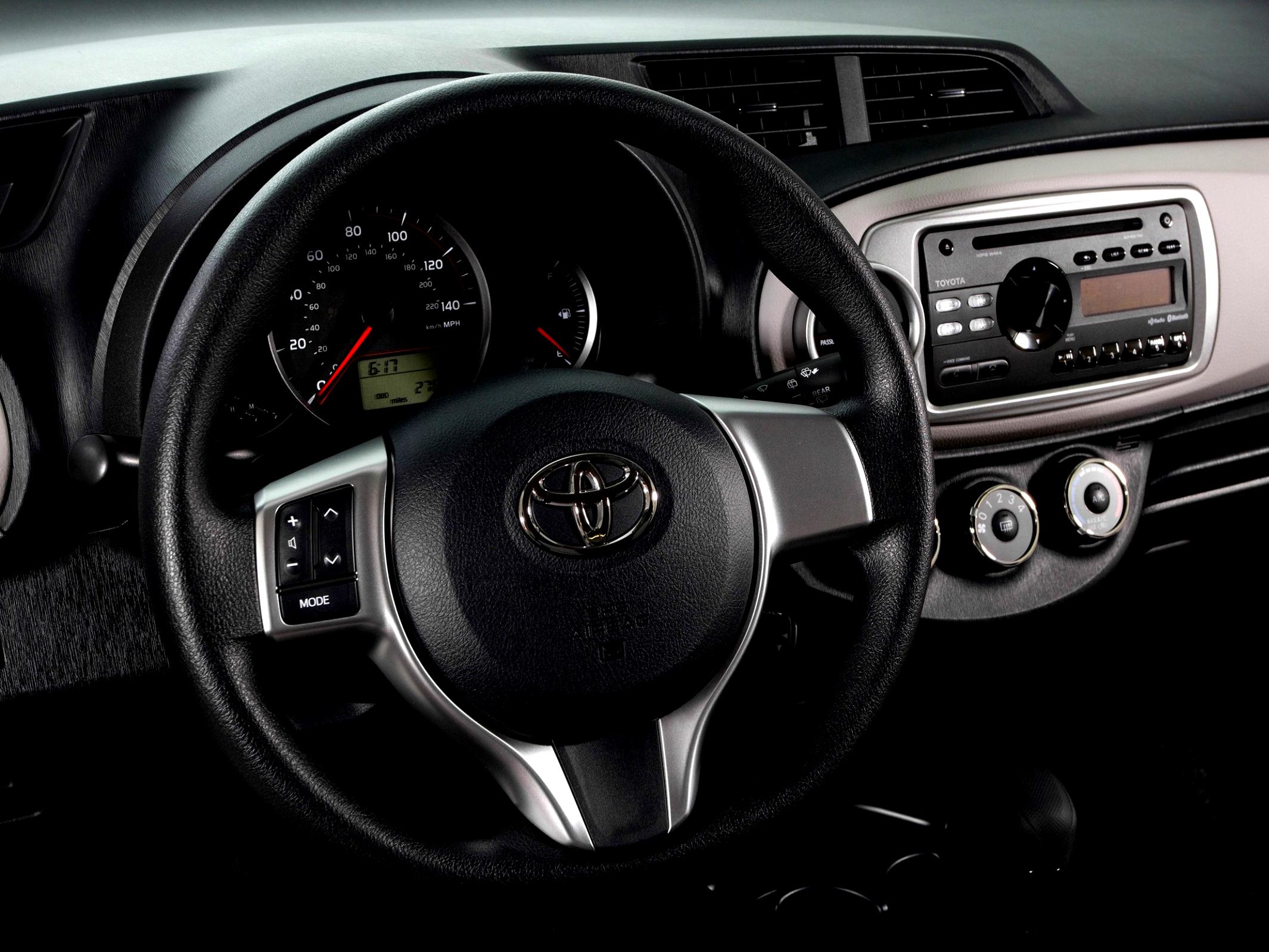 Toyota Yaris 3 Doors 2011 #43