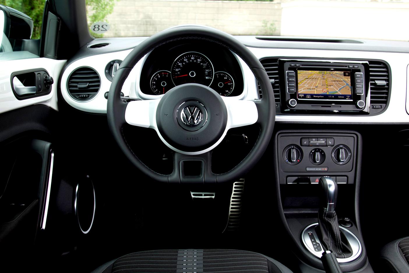Volkswagen Beetle 2011 #56