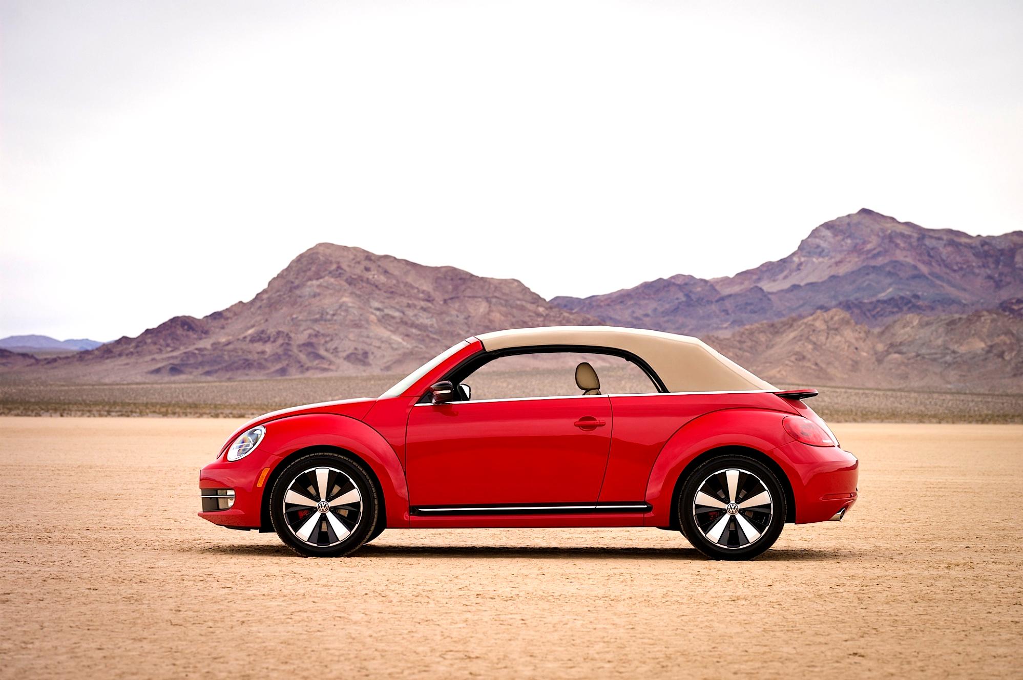 Volkswagen Beetle Cabriolet 2013 #2