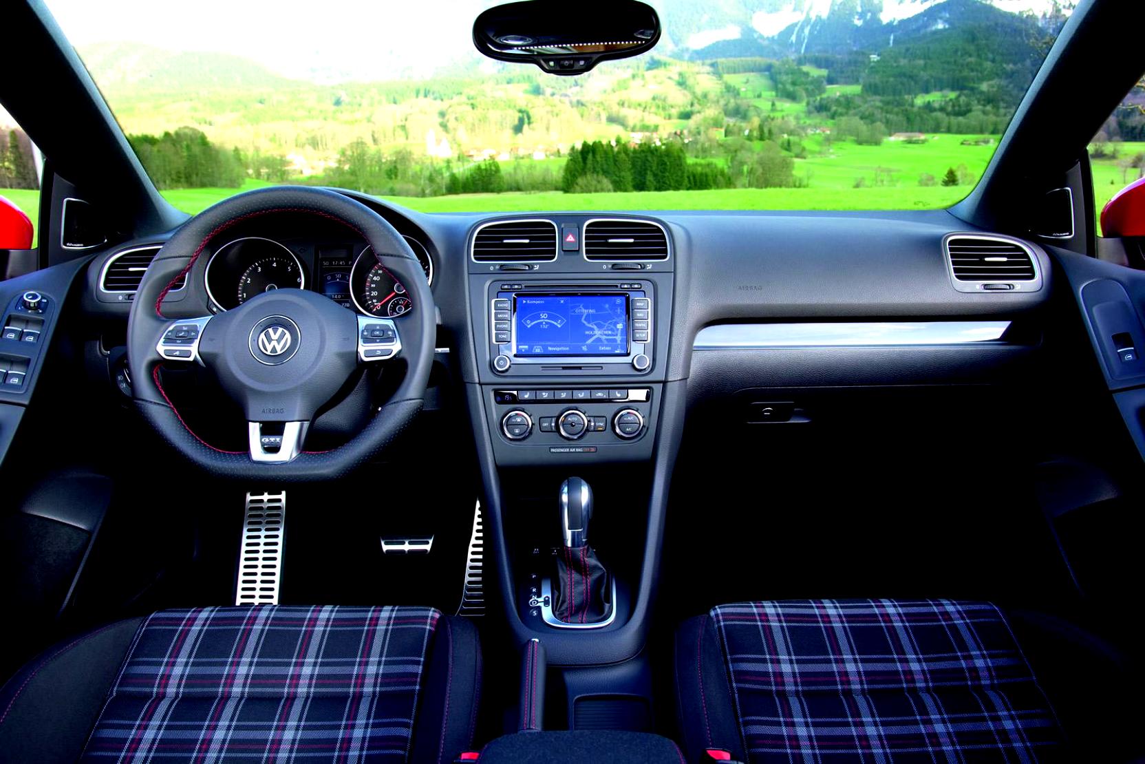 Volkswagen Golf GTI Cabrio 2012 #33