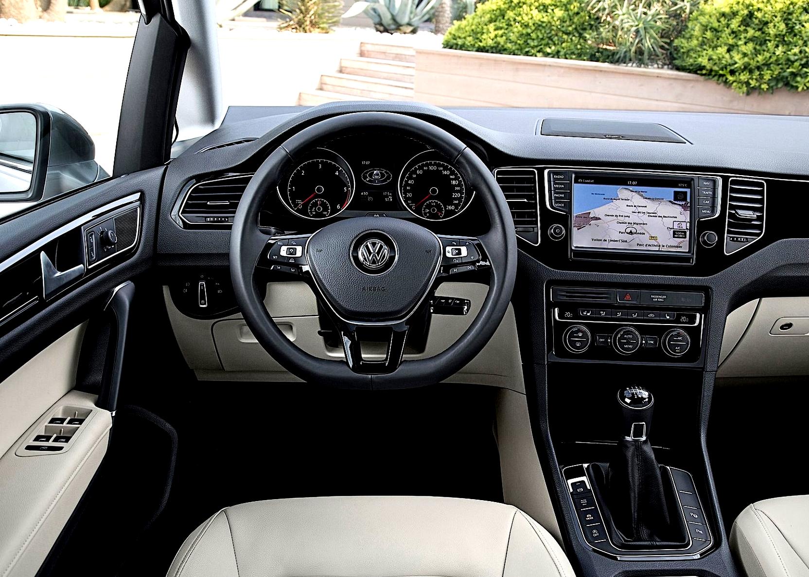 Volkswagen Golf Sportsvan 2014 #35