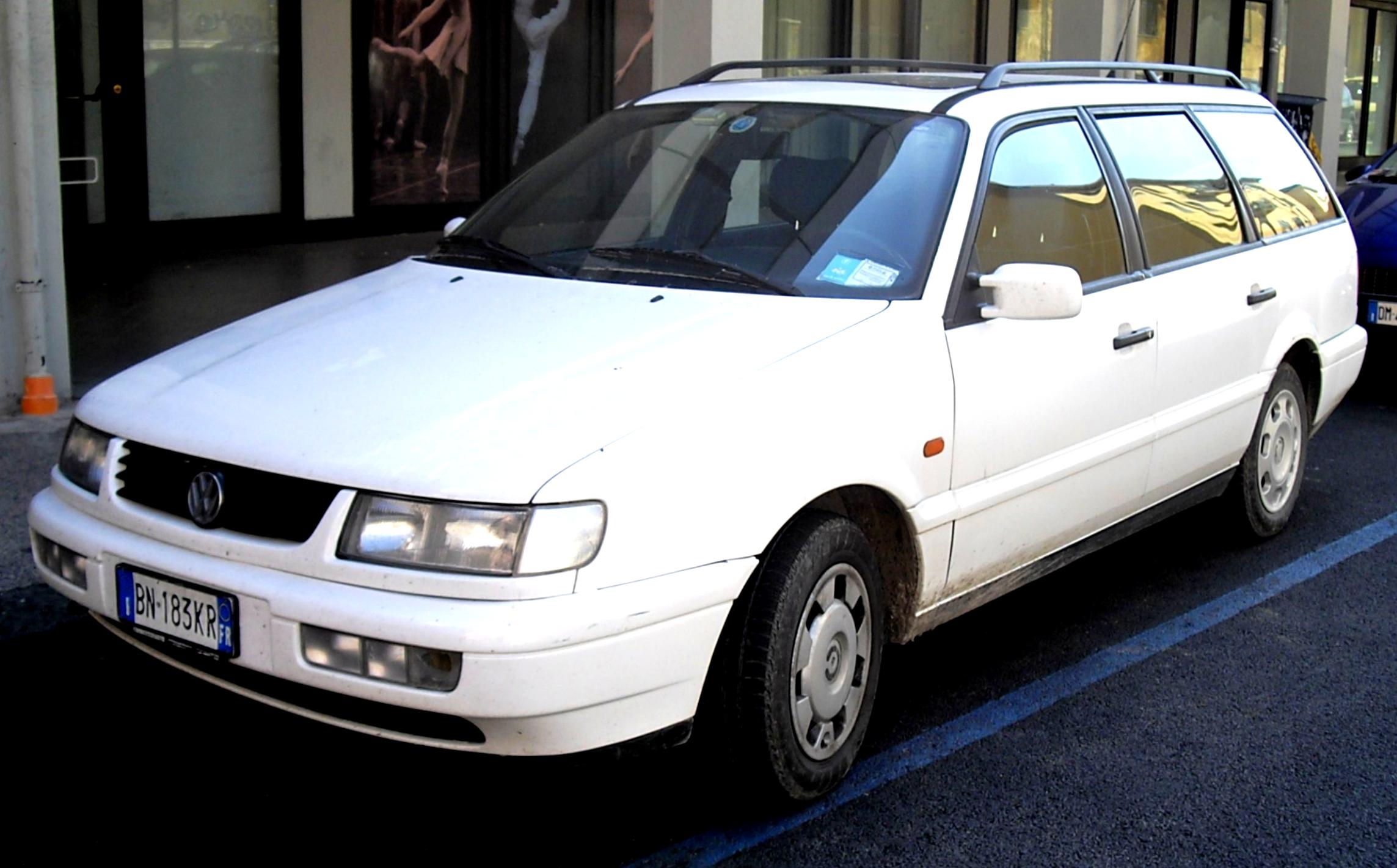 Volkswagen Passat 1993 #4