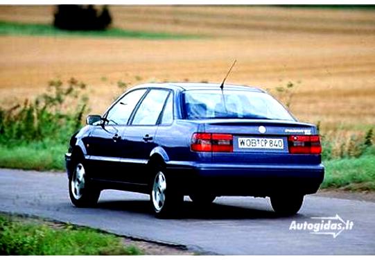 Volkswagen Passat 1993 #12