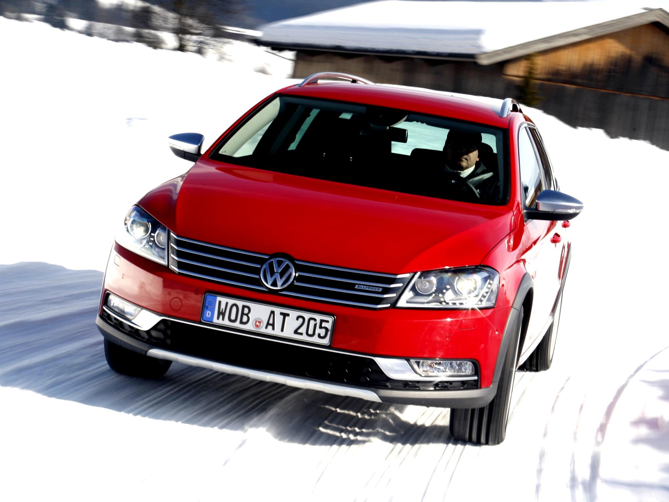 Volkswagen Passat Alltrack 2012 #25