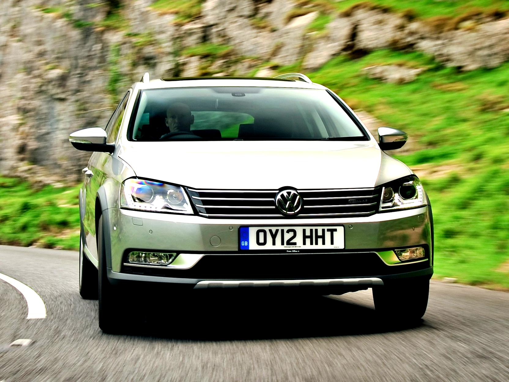 Volkswagen Passat Alltrack 2012 #40