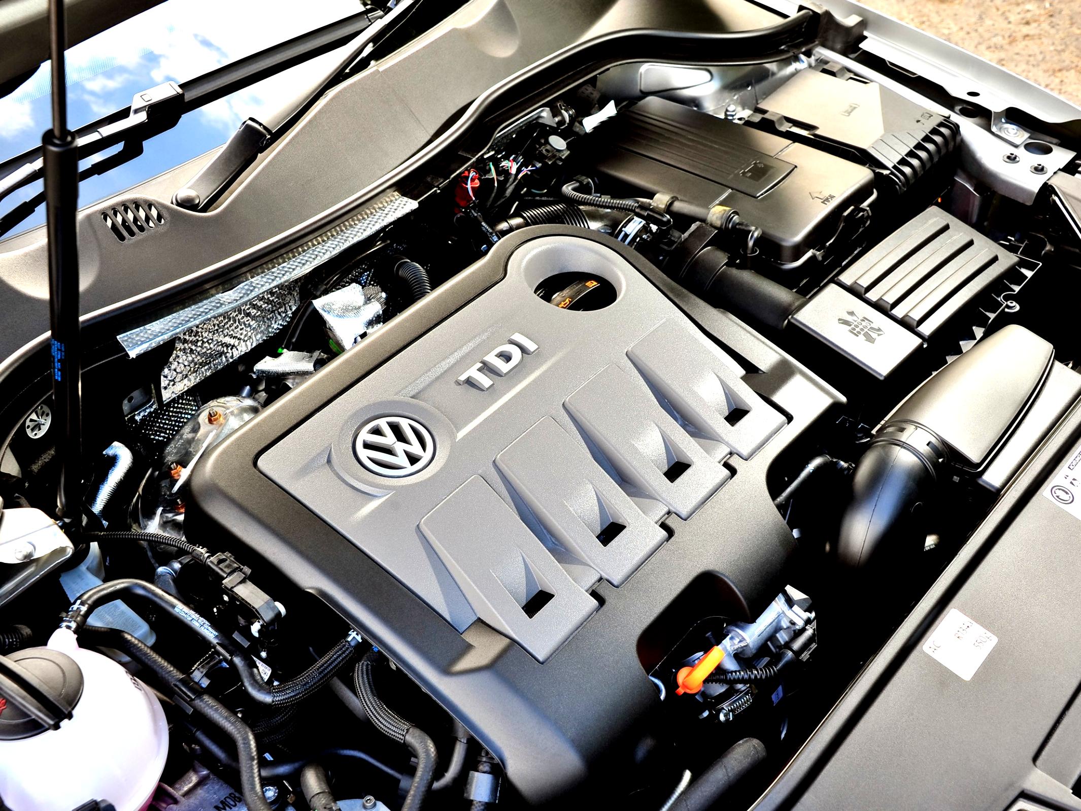 Модели двигателей volkswagen. Фольксваген Пассат б7 двигатель. Двигатель Volkswagen Passat b7. Пассат б6 2.0 дизель. Двигатель Volkswagen Passat СС 2.0 TDI.