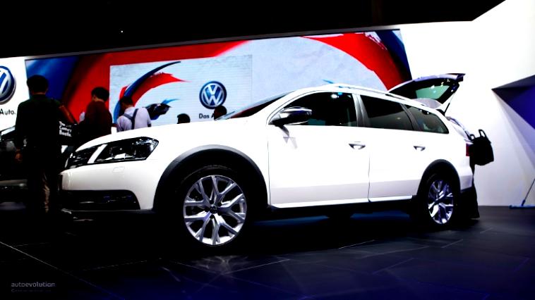 Volkswagen Passat Alltrack 2012 #69