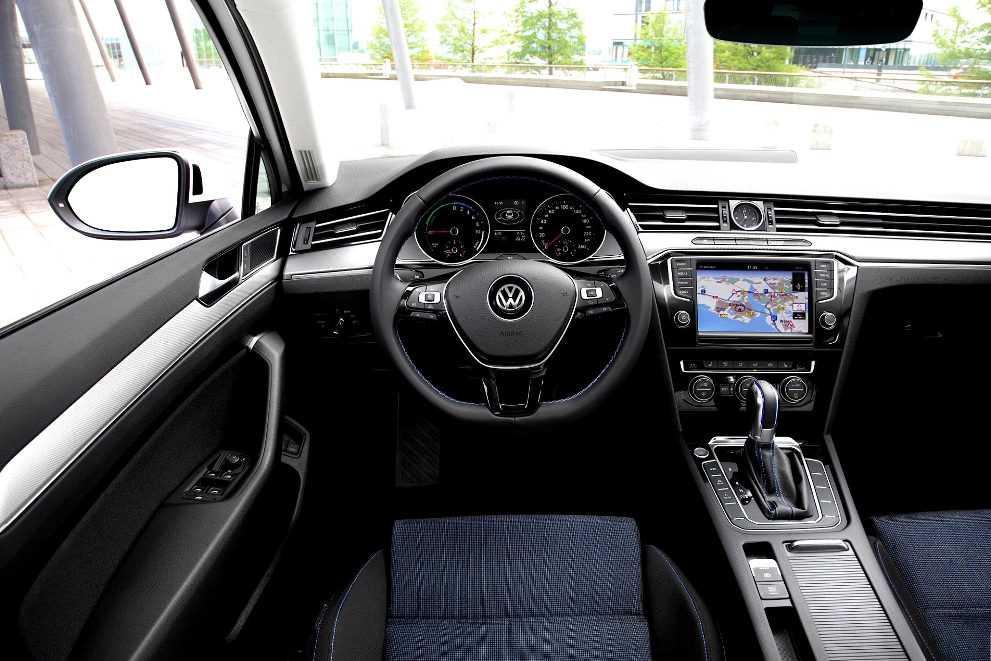 Volkswagen Passat GTE 2015 #35