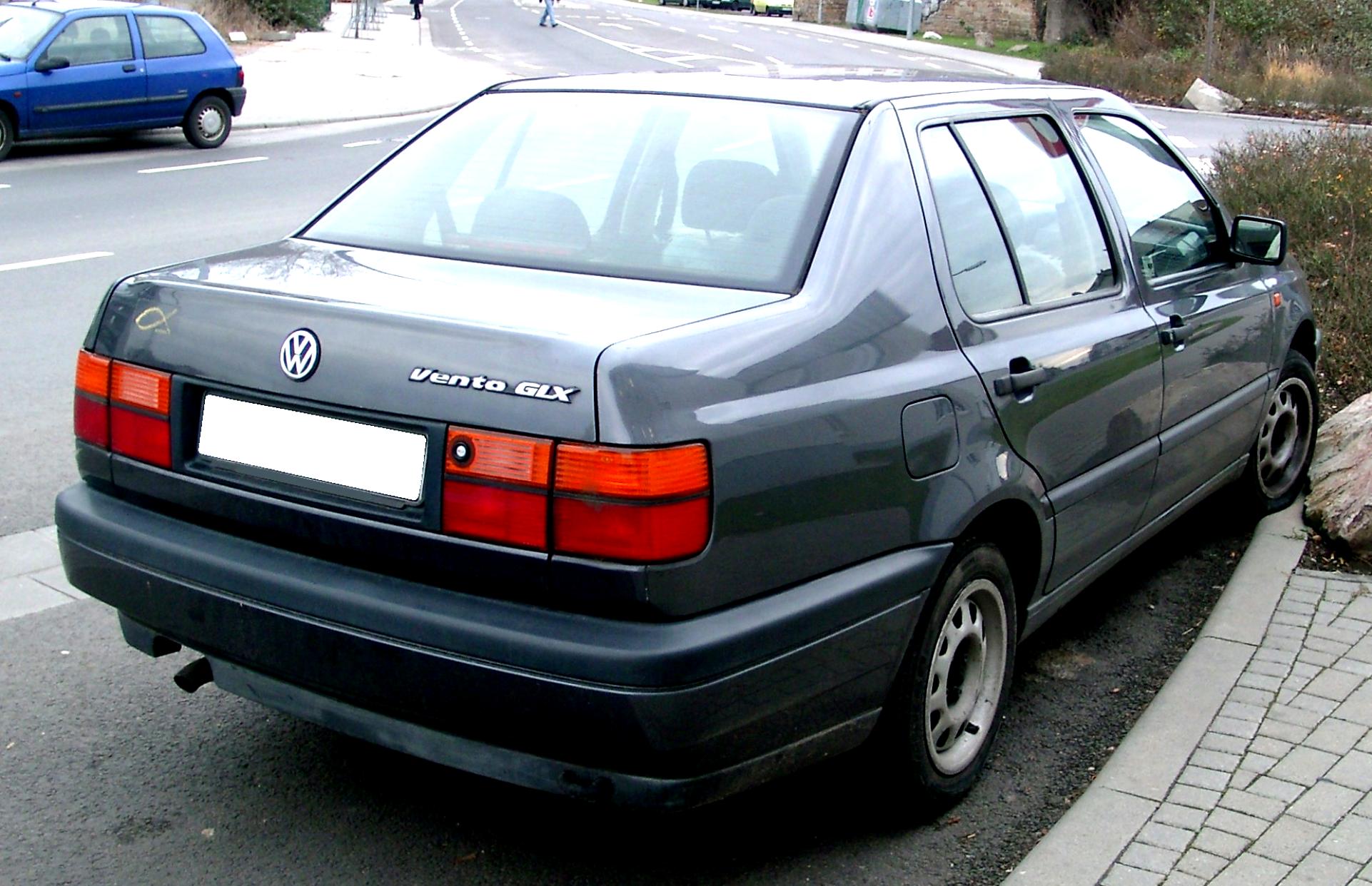 Volkswagen Vento/Jetta 1992 #1