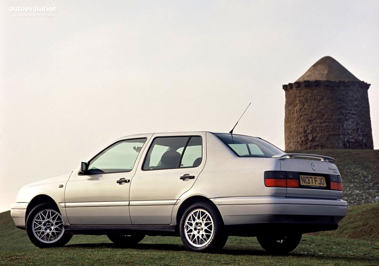 Volkswagen Vento/Jetta 1992 #15