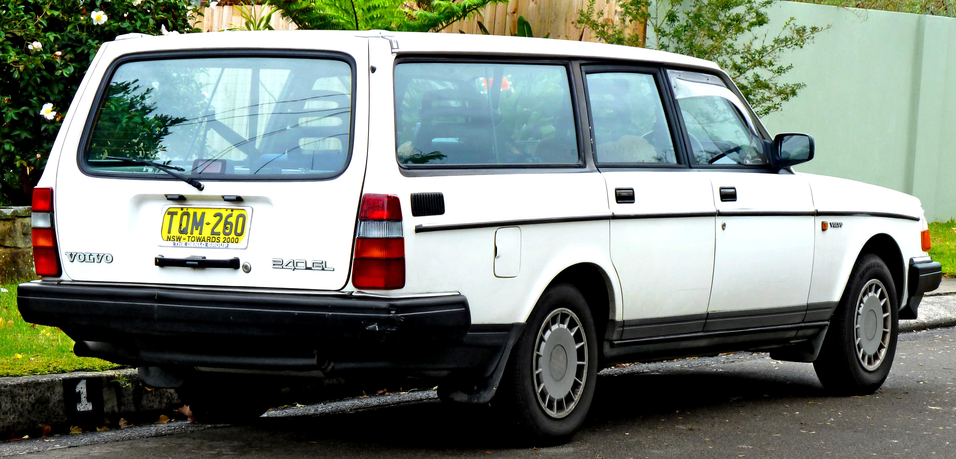 Volvo 440 1988 #9