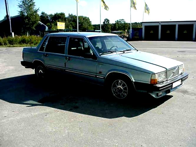Volvo 760 1982 #6