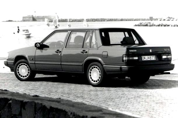 Volvo 760 1982 #9