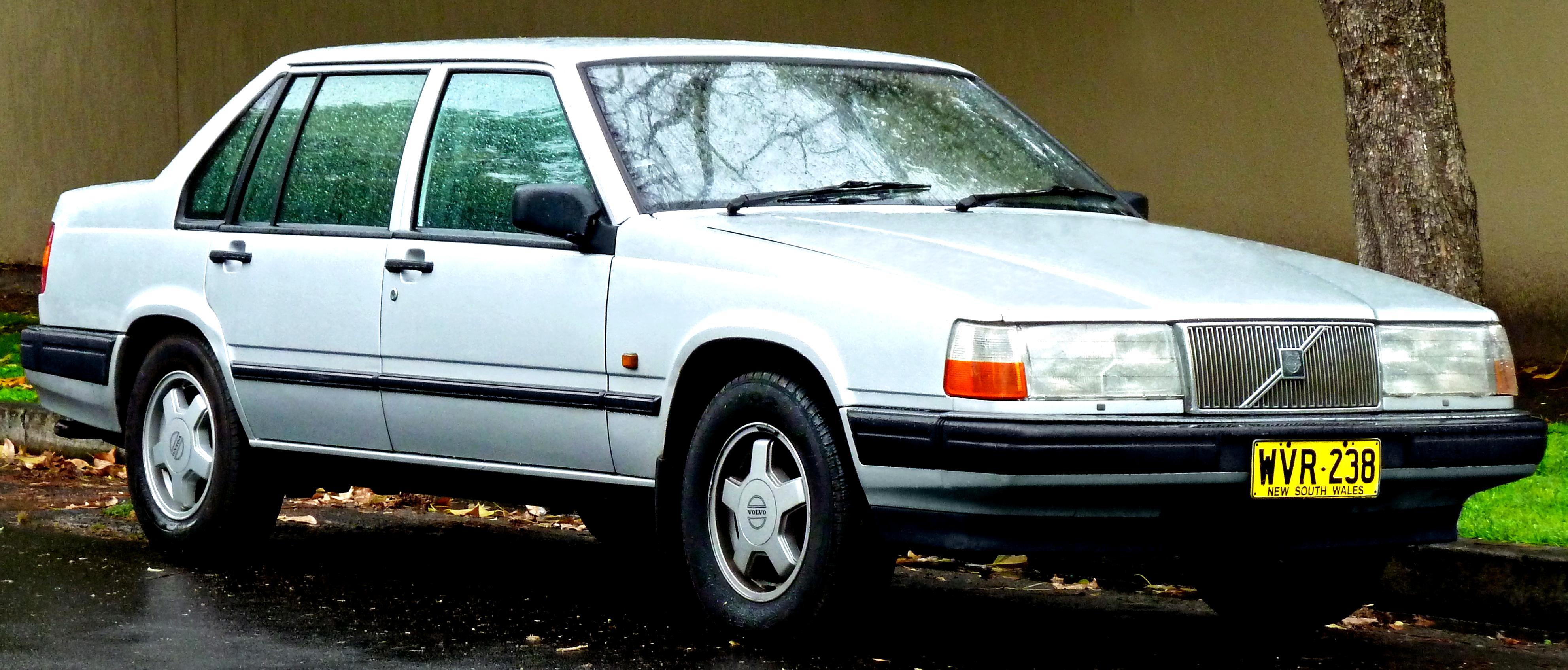 Volvo 940 Estate 1990 #36