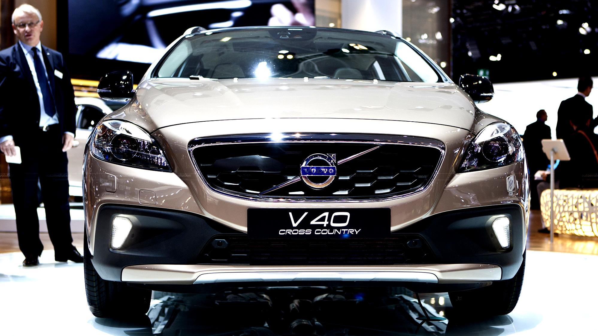 Volvo V40 Cross Country 2012 #6