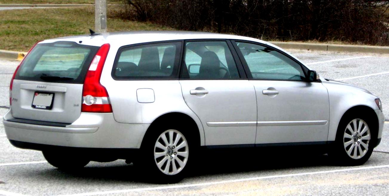 Volvo V50 2004 #1