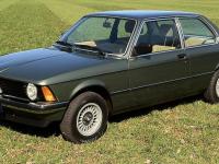 BMW 3 Series Sedan E30 1982 #2