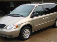 Chrysler Town & Country 2004 #2