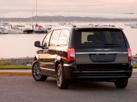 Chrysler Town & Country 2007 #14