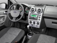 Ford Fiesta Sedan 2011 #39
